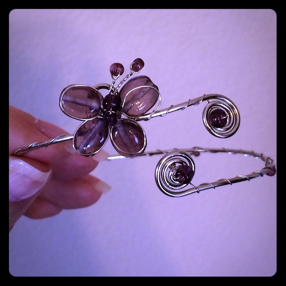 🌸 OOAK beaded butterfly bracelet