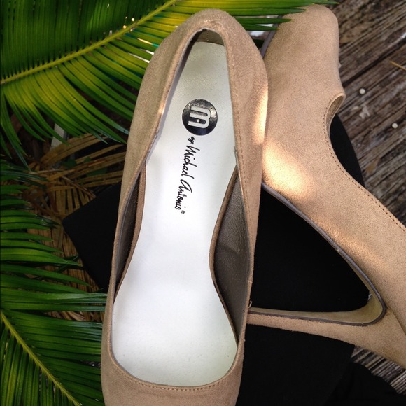 Michael Antonio platform heels, size 7 1/2 - Picture 4 of 4