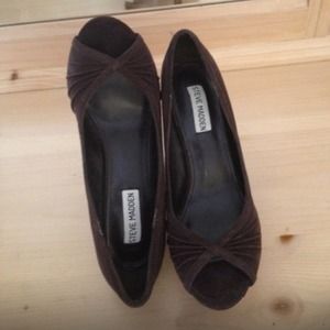Steve Madden peep toe *offers welcomed*
