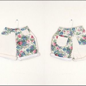 VINTAGE FLORAL DENIM SHORTS