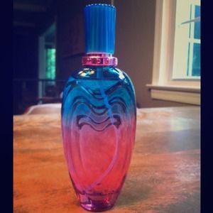 Escada Island Kiss Perfume