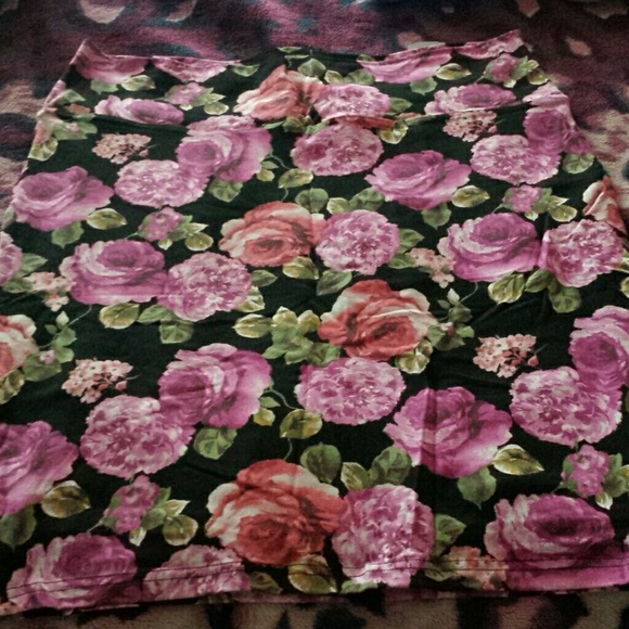 🎀Price Lowered🎀Forever 21 skirt. Nwt!!!