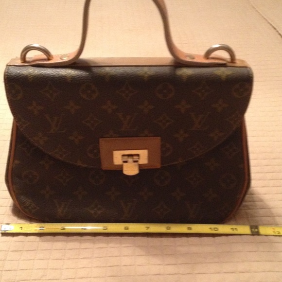 SOLD....   Authentic Louis Vuitton bag - Picture 3 of 4