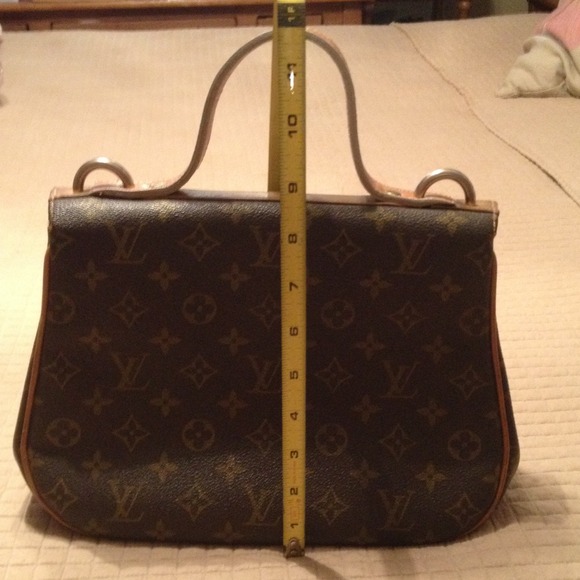 SOLD....   Authentic Louis Vuitton bag - Picture 4 of 4