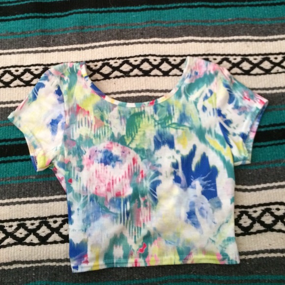 Crop top with bow back