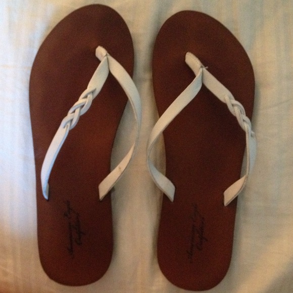 American Eagle Sandals