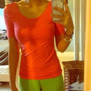 Bright pink quarter sleeve scooped neck tee