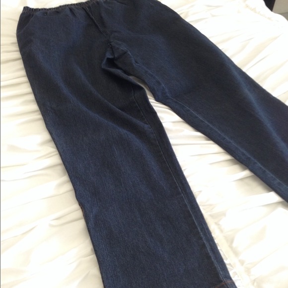 ๐ขSOLD๐ข Denim straight leg jeans - Picture 2 of 4