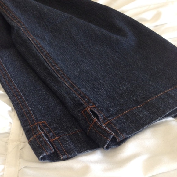 ๐ขSOLD๐ข Denim straight leg jeans - Picture 3 of 4