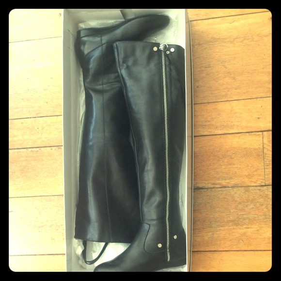 Black leather Jessica Simpson knee high boots! New
