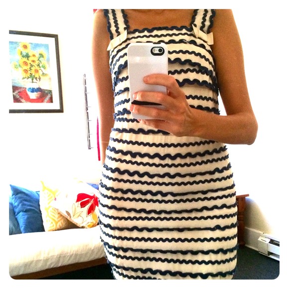 ⚡️FLASH SALE!!⚡️FRENCH CONNECTION RIBBON DRESS!!