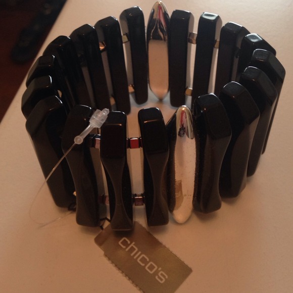 Chico's Giana set: Earrings/Necklace/Bracelet NWT - Picture 3 of 4