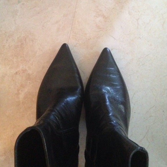 Nine West Short Black Boots - Picture 2 of 3