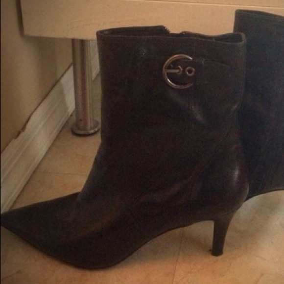 Nine West Short Black Boots - Picture 3 of 3