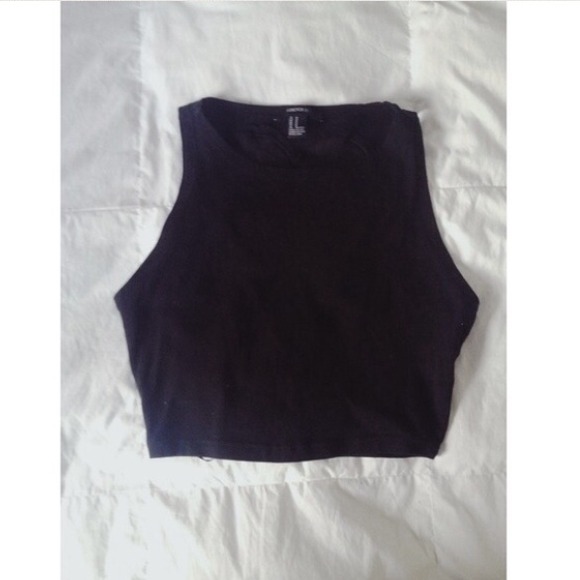 Black mesh heart cutout crop top〰