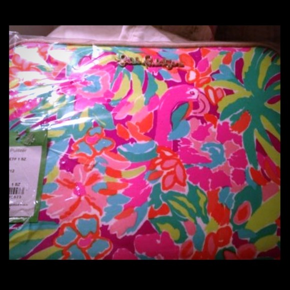 ⛔SOLD⛔Lilly Pulitzer Tech Clutch Lulu