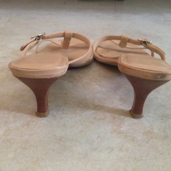 Ann Taylor LOFT Tan Leather Sandals - Picture 2 of 4