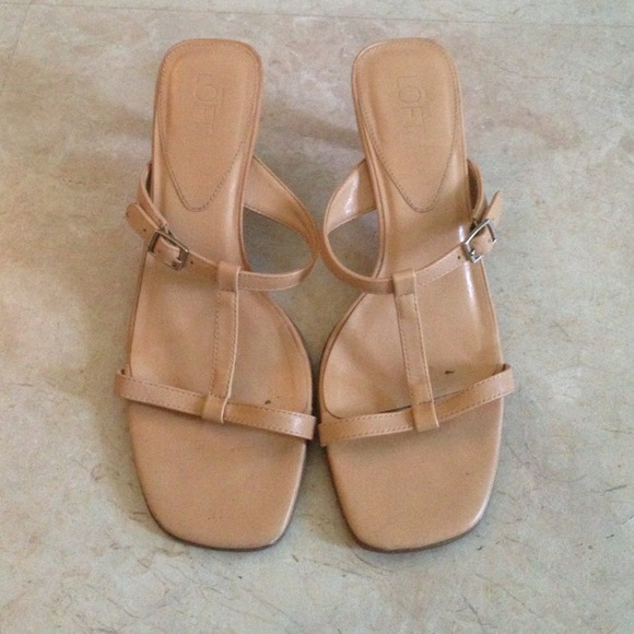 Ann Taylor LOFT Tan Leather Sandals - Picture 3 of 4