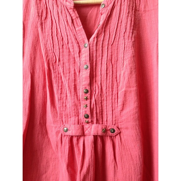 🚫SOLD🚫 Pink Half Sleeve Shirt - Picture 4 of 4