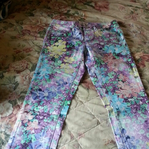 Aeropostale floral skinny jeans