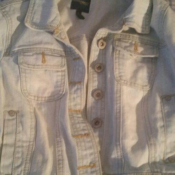 Denim jacket - Picture 2 of 2