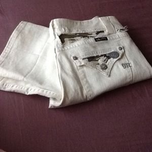 White Miss Me capris