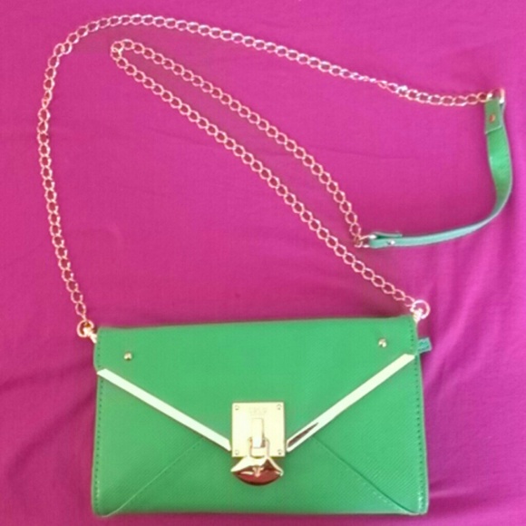 LULU Clutches & Wallets - LULU clutch purse 🎉HOST PICK🎉