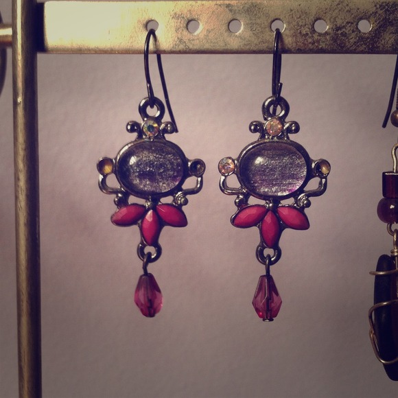 Beautiful Magenta Dangly Earrings