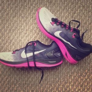 Women's Nike lunarglide +5 pink fade size 7