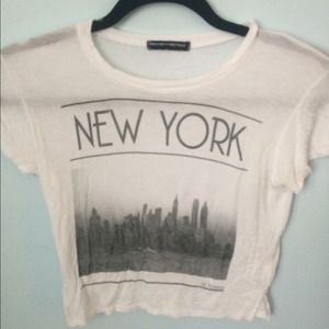 Brandy Melville cropped "New York" tshirt