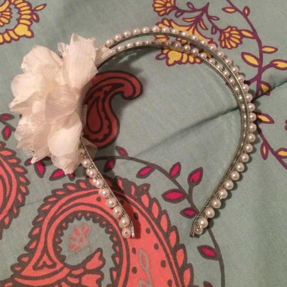 Pearl headband