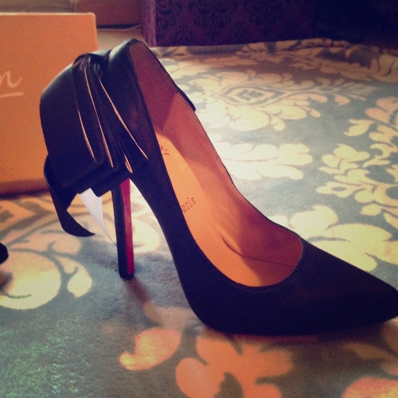 Christian Louboutin glam heels! 💖