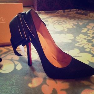 Christian Louboutin glam heels! 💖