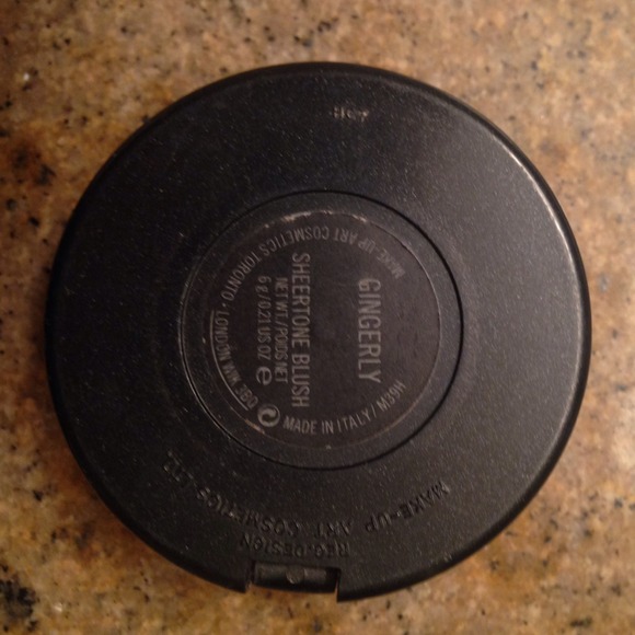 Mac gingerly sheer tone blush