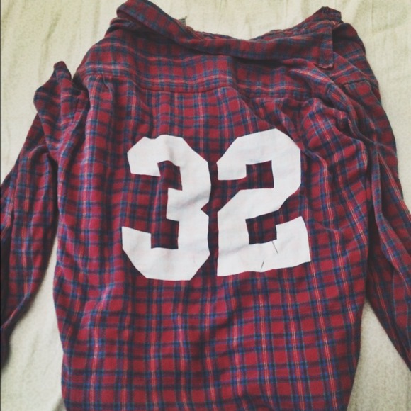 Brandy Melville Vintage Flannel Top New with Tag✌️