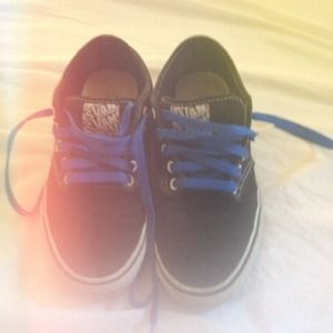 BLACK VANS