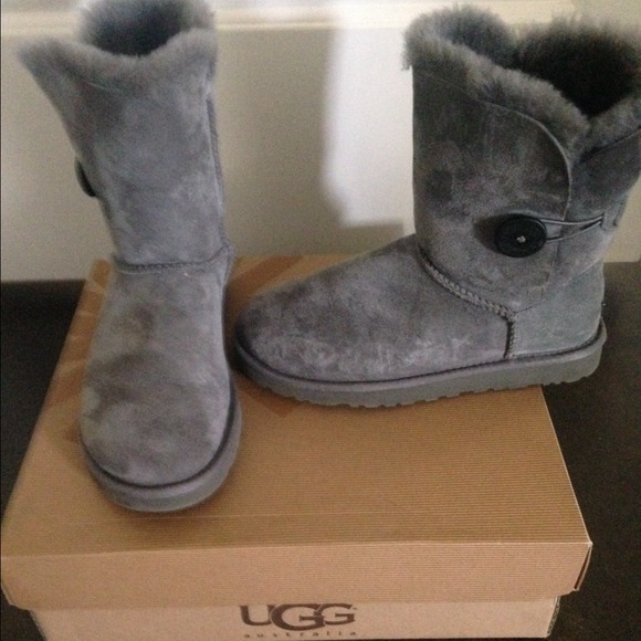 UGG Shoes - Bailey Button Grey Uggs