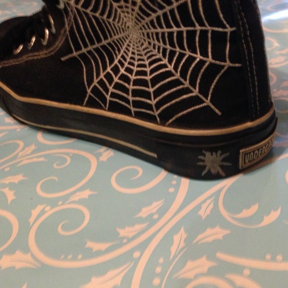 Spider Web High Tops - Picture 3 of 4