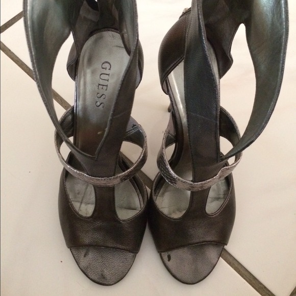 👠 Silver Zip Up Heels by Guess 👠 - Picture 4 of 4