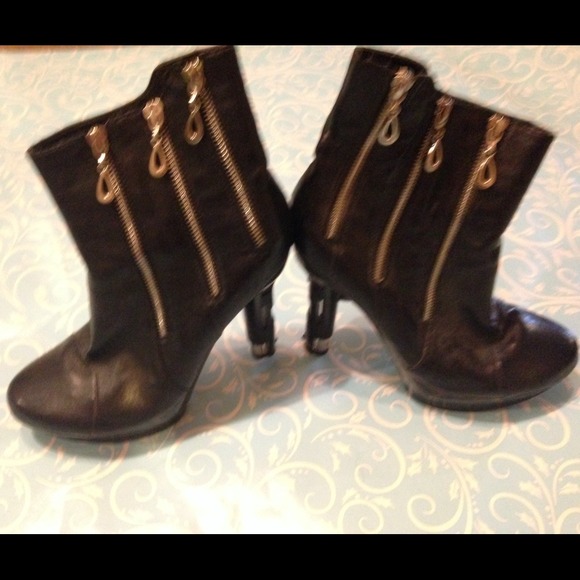 Gun Trigger High Heels