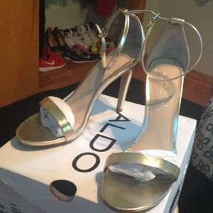 ALDO GOLD OPEN TOED HEELS