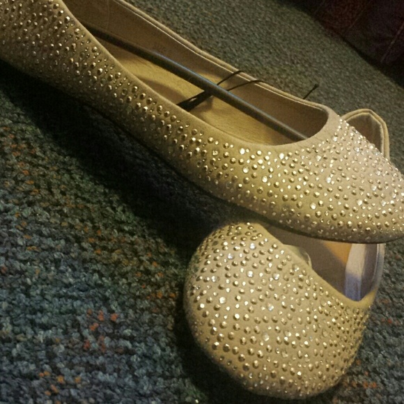 ballet flat with glitter stones
