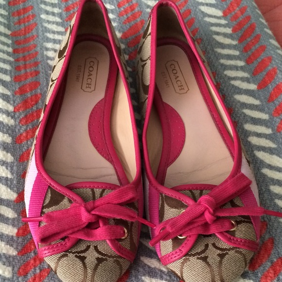 Coach flats