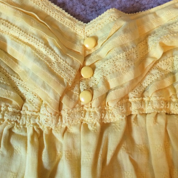Yellow halter - Picture 2 of 4