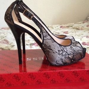 Guess Gwhondola Heels