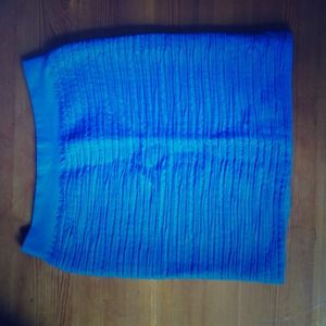 Tight-Fitting Turquoise Skirt