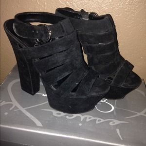 Jessica Simpson heels