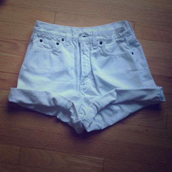 White high waist shorts