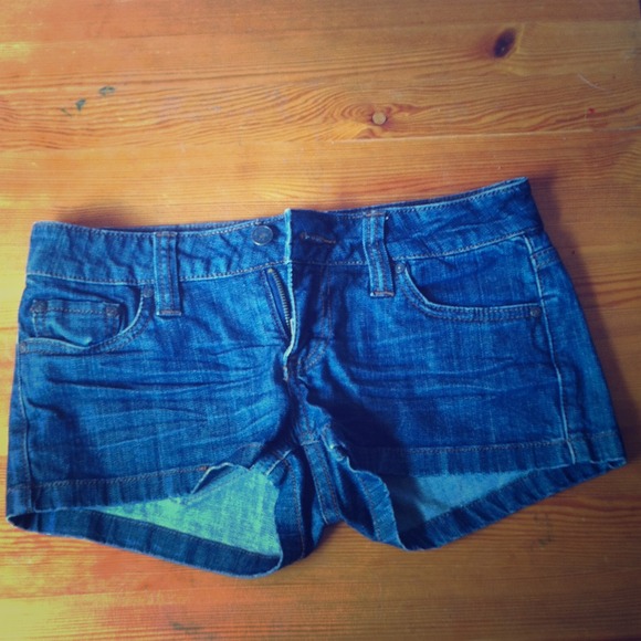 Must-Have Refuge Denim Shorts