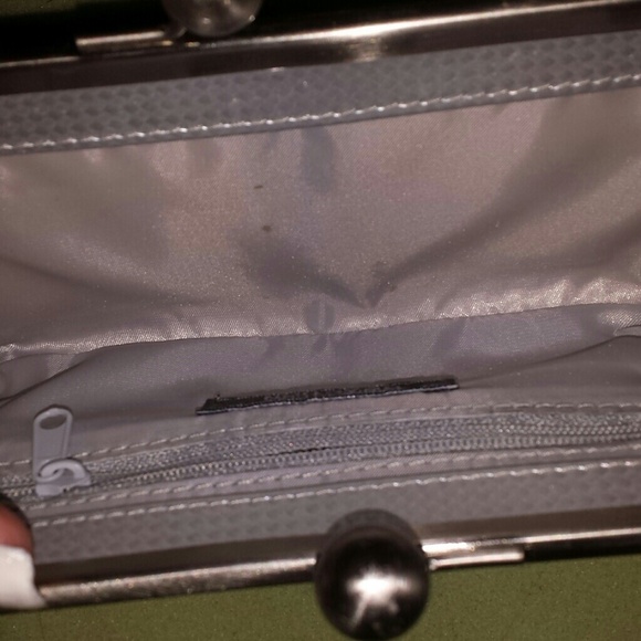 Kenneth cole clutch - Picture 3 of 3